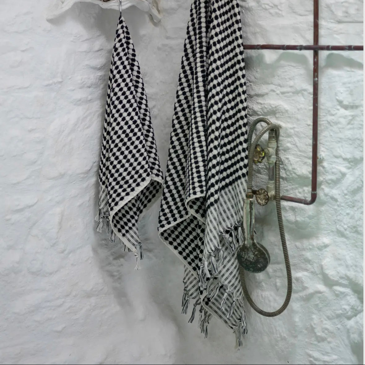 Dotted Terry Bath Towel | Black & White