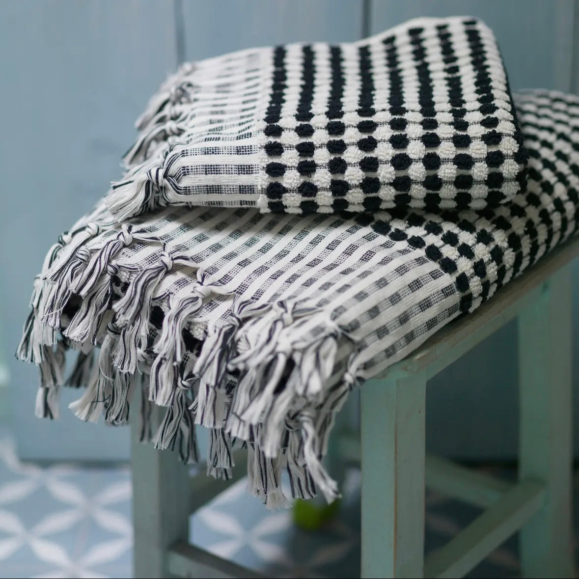 Dotted Terry Bath Towel | Black & White
