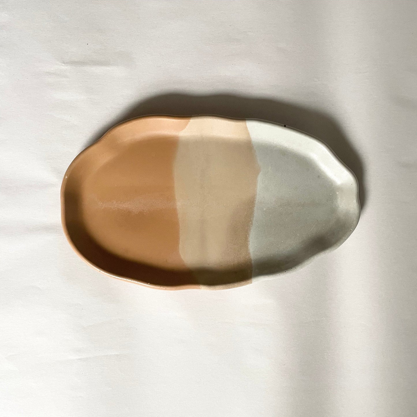 Tan Ombré Concrete Oyster Tray