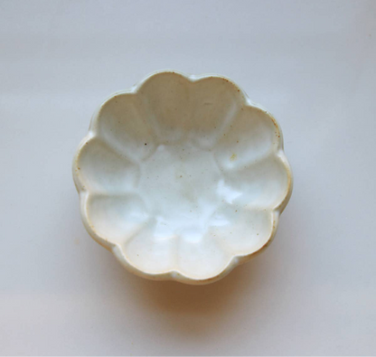 Flower Petal Pinch Bowl: Small