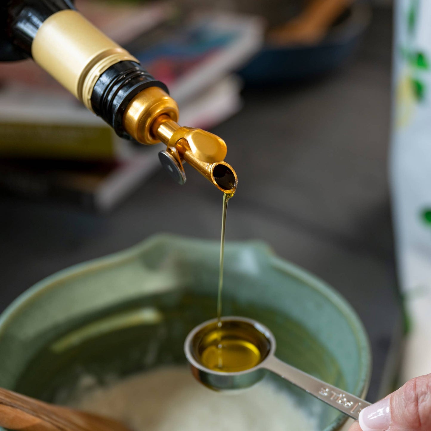 Self Pouring Spout Gold