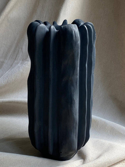 Sculpted Concrete Vase| Black