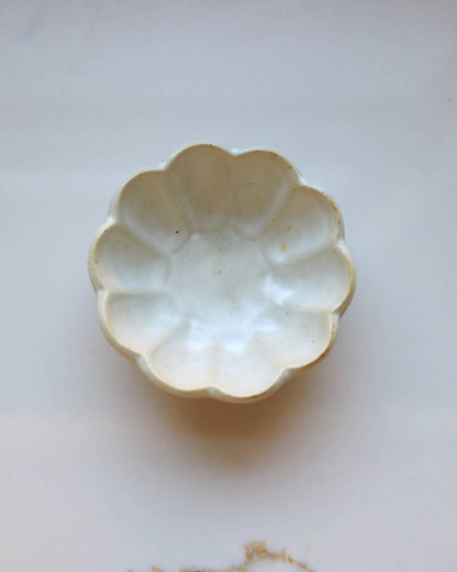 Flower Petal Pinch Bowl: Small